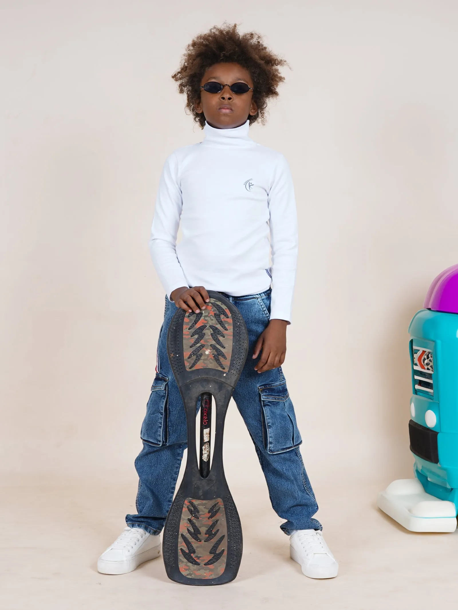 Boys Cotton Solid Full Sleeves Turtle Neck Tee & Cargo Pocket Denim Jeans With Side Strap