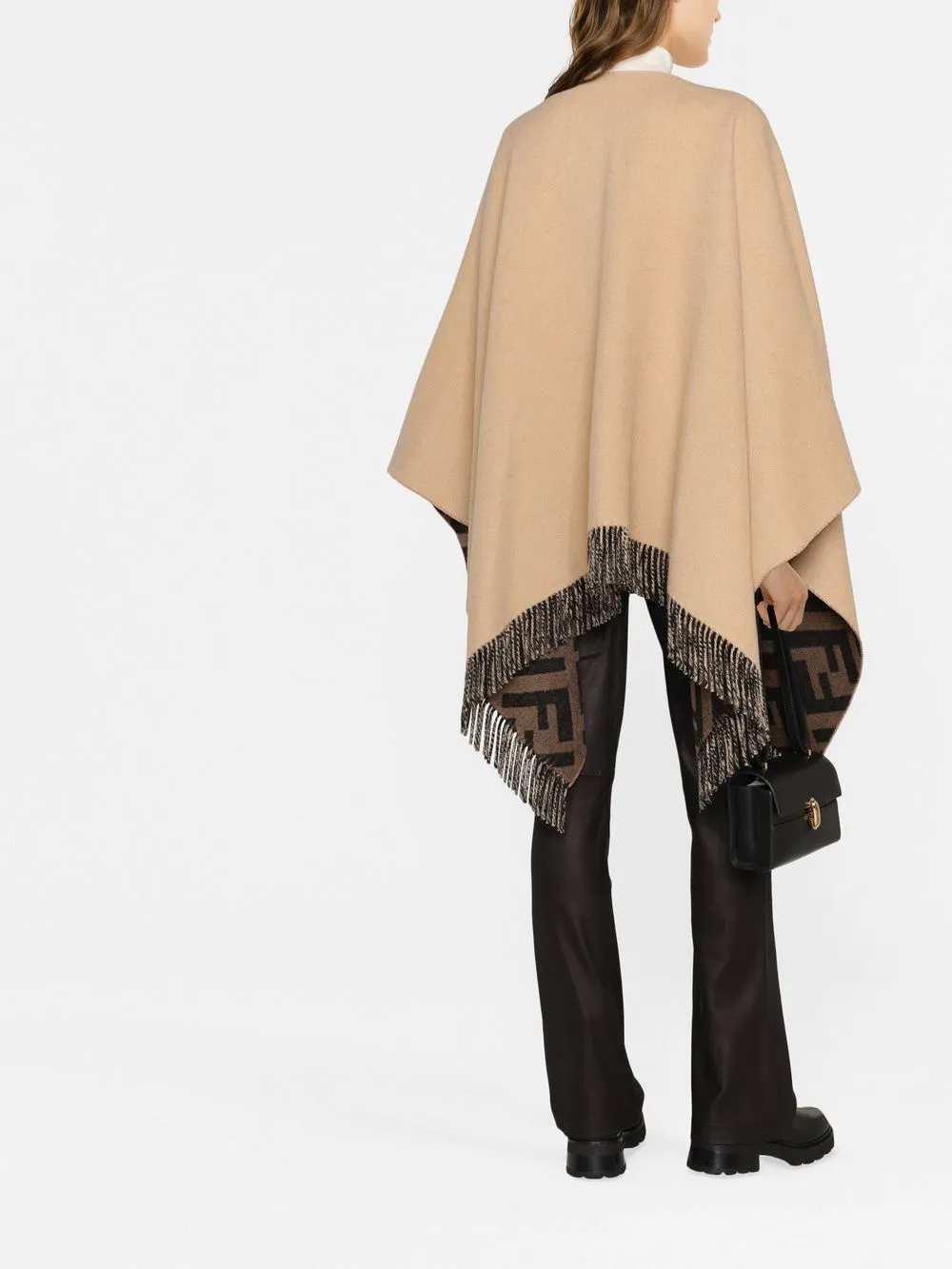 Double-fast poncho with fringes