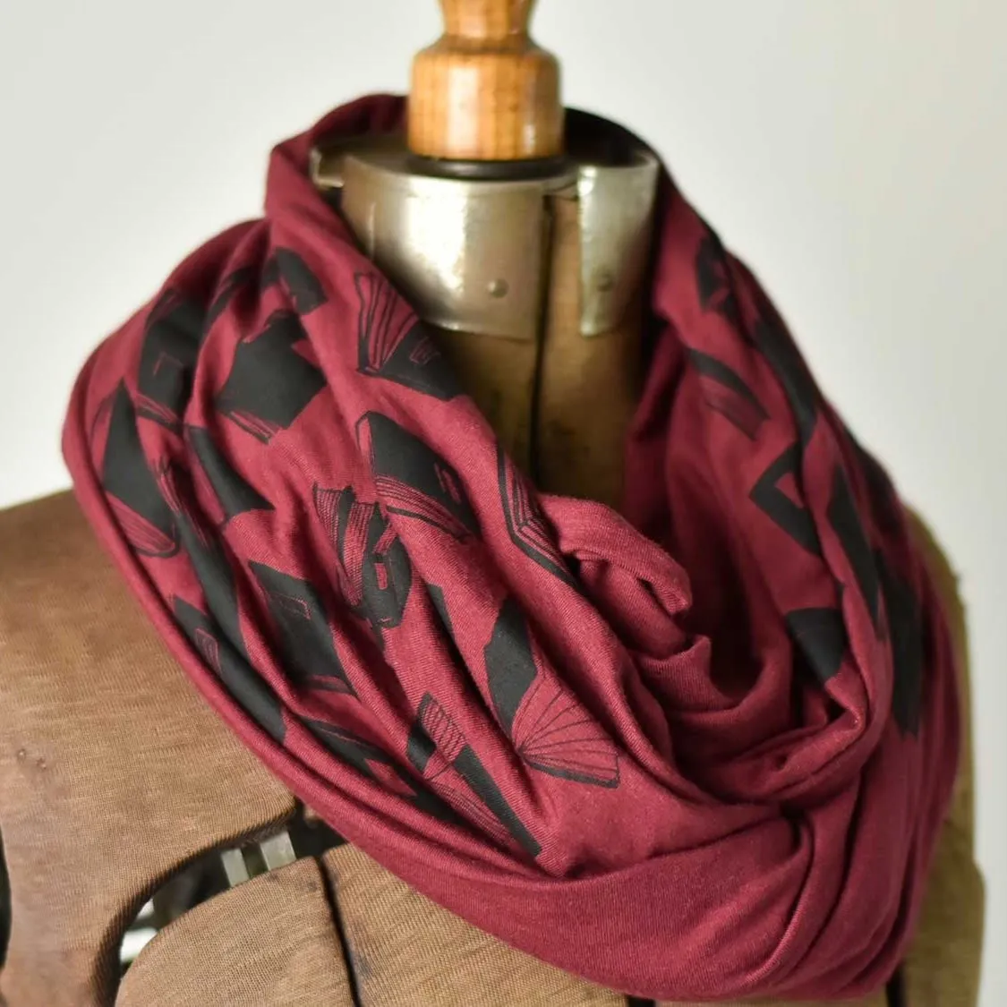 Infinity Scarf - Books