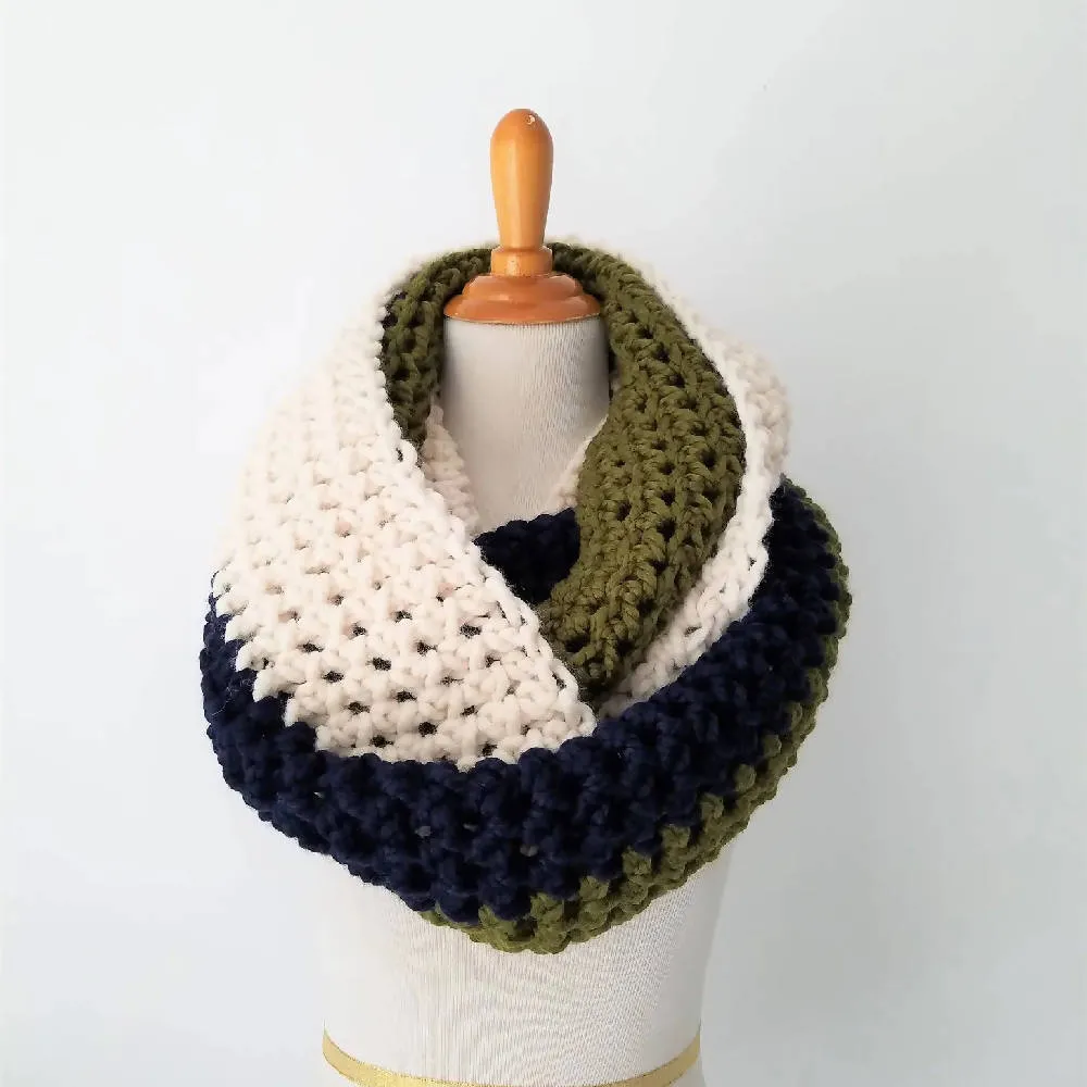 Oversized Infinity Scarf - Tricolor Olive