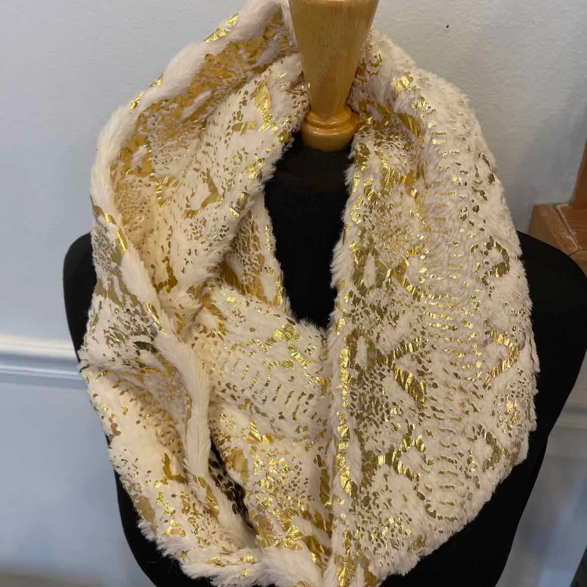 white/gold Infinity Scarf