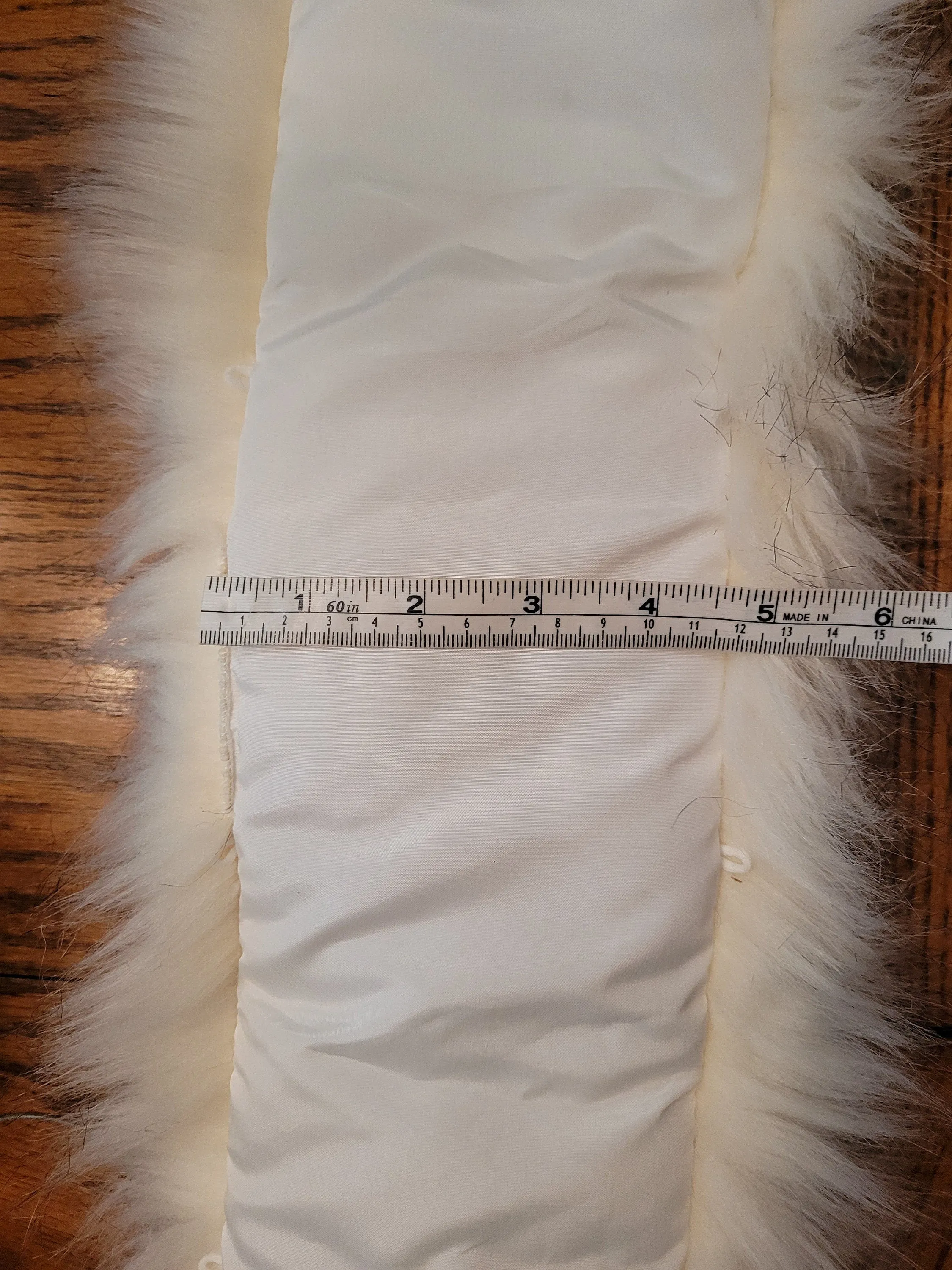 XL Ivory Faux Fur Vegan Trim Hood 70 cm, Large Faux Fur Collar Trim, Fake Fur, Fur Fabric, Fur Ruff, Faux Fur Hood, Hood Fur Jacket White